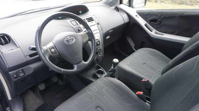 Fahrzeugabbildung Toyota Yaris KLIMA+EINPARKHILFE+TÜV ASU NEU Cool+