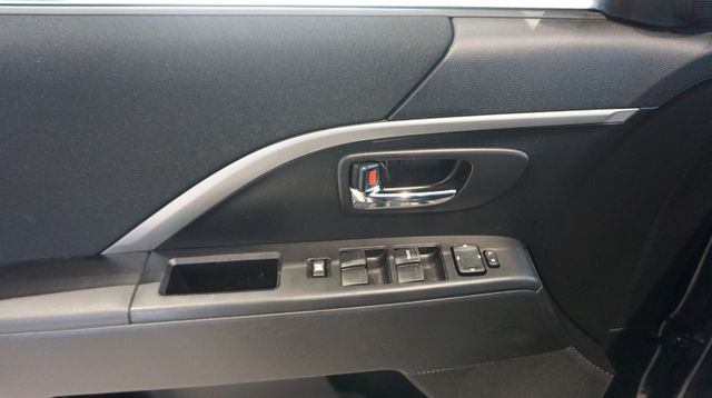 Fahrzeugabbildung Mazda 5 NAVIGATION+7 SITZE+XENON+LEDER+PDC Sports-Line