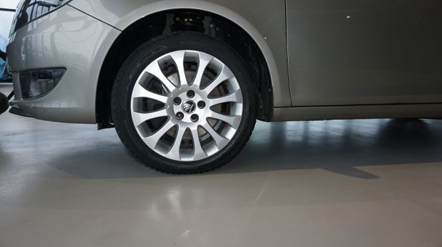 Fahrzeugabbildung Skoda Roomster AUTOMATIK+SITZHEIZUNG+ALU+KLIMAAUTOMATI