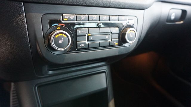 Fahrzeugabbildung Volkswagen Golf VI Plus AUTOMATIK+NAVIGATION+BI XENON+AHK S