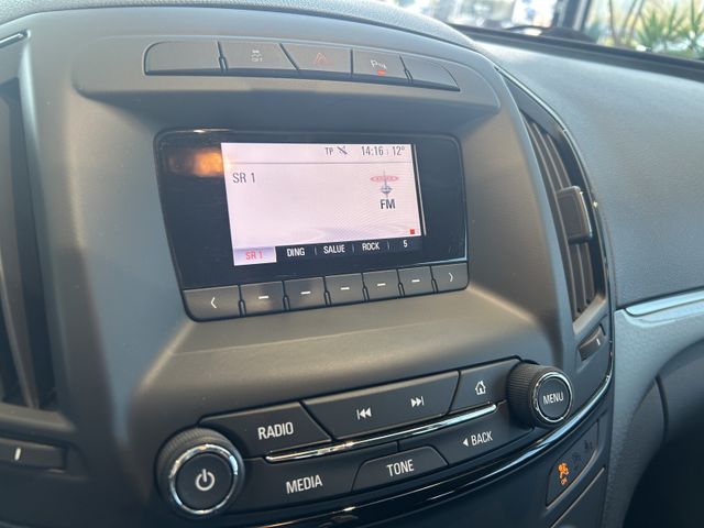 Fahrzeugabbildung Opel Insignia A Sports Tourer TEMPOMAT+AHK+PDC Select