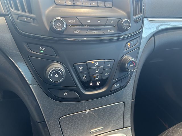 Fahrzeugabbildung Opel Insignia A Sports Tourer TEMPOMAT+AHK+PDC Select