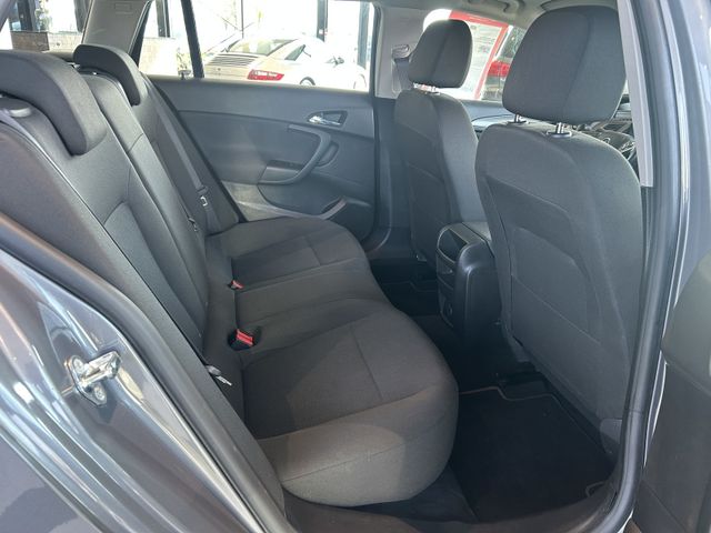 Fahrzeugabbildung Opel Insignia A Sports Tourer TEMPOMAT+AHK+PDC Select