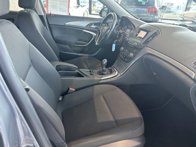 Fahrzeugabbildung Opel Insignia A Sports Tourer TEMPOMAT+AHK+PDC Select