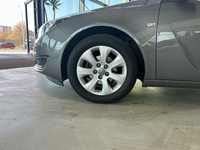 Fahrzeugabbildung Opel Insignia A Sports Tourer TEMPOMAT+AHK+PDC Select