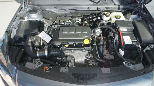 Fahrzeugabbildung Opel Insignia A Sports Tourer TEMPOMAT+AHK+PDC Select