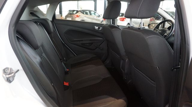 Fahrzeugabbildung Ford Fiesta AUTOMATIK+NAVIGATION+SITZHEIZUNG+PDC Tita