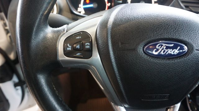 Fahrzeugabbildung Ford Fiesta AUTOMATIK+NAVIGATION+SITZHEIZUNG+PDC Tita