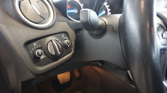 Fahrzeugabbildung Ford Fiesta AUTOMATIK+NAVIGATION+SITZHEIZUNG+PDC Tita