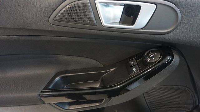 Fahrzeugabbildung Ford Fiesta AUTOMATIK+NAVIGATION+SITZHEIZUNG+PDC Tita