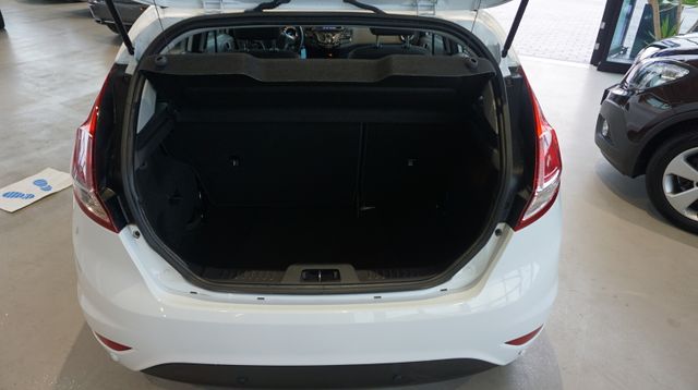 Fahrzeugabbildung Ford Fiesta AUTOMATIK+NAVIGATION+SITZHEIZUNG+PDC Tita
