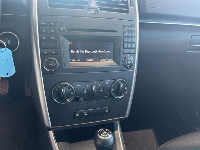 Fahrzeugabbildung Mercedes-Benz B 200 AUTOMATIK+SITZHEIZUNG+TEMPOMAT+PDC