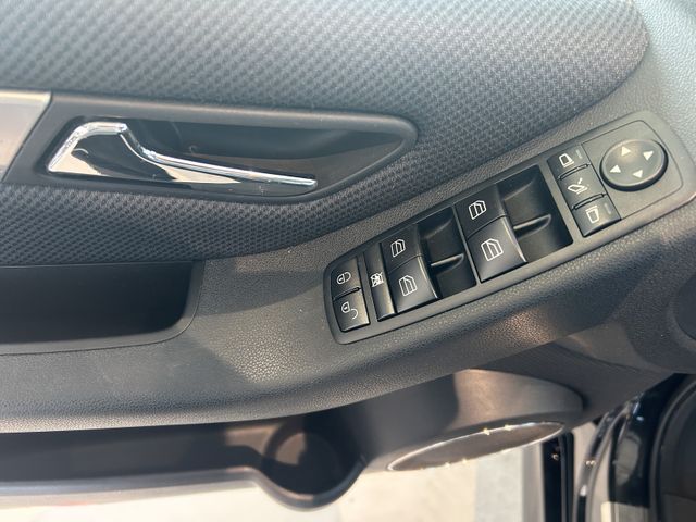 Fahrzeugabbildung Mercedes-Benz B 200 AUTOMATIK+SITZHEIZUNG+TEMPOMAT+PDC