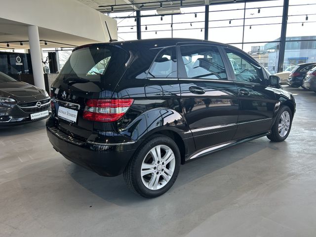 Fahrzeugabbildung Mercedes-Benz B 200 AUTOMATIK+SITZHEIZUNG+TEMPOMAT+PDC