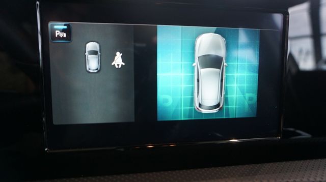 Fahrzeugabbildung Mercedes-Benz A 180 A 180 A A 180 AUTOMATIK+NAVIGATION+SHZ+T