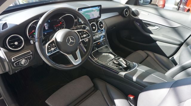 Fahrzeugabbildung Mercedes-Benz C 180 C 180 C T-Modell C 180 T AUTOMATIK+NAVI