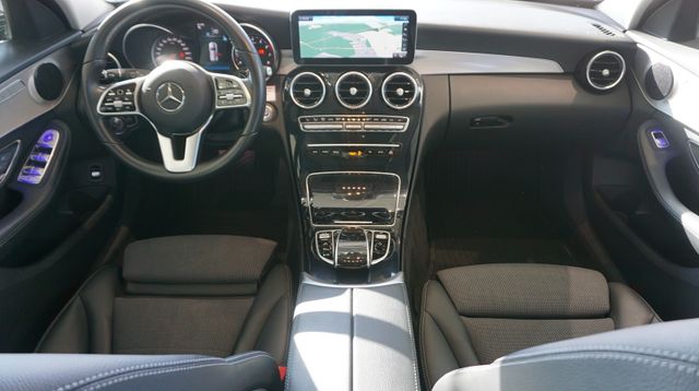 Fahrzeugabbildung Mercedes-Benz C 180 C 180 C T-Modell C 180 T AUTOMATIK+NAVI