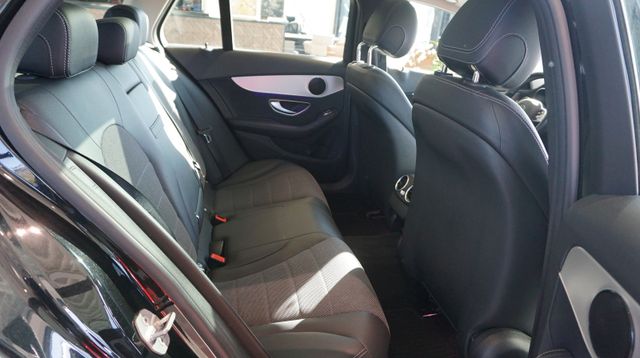 Fahrzeugabbildung Mercedes-Benz C 180 C 180 C T-Modell C 180 T AUTOMATIK+NAVI