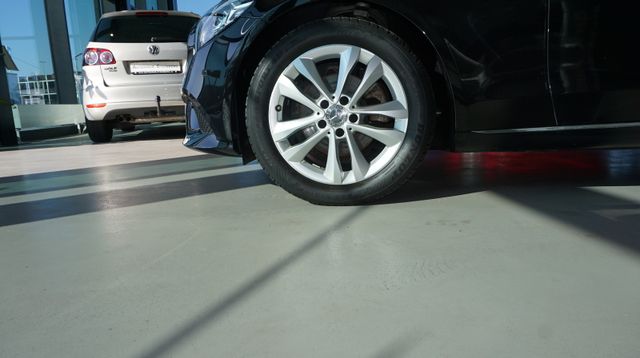 Fahrzeugabbildung Mercedes-Benz C 180 C 180 C T-Modell C 180 T AUTOMATIK+NAVI