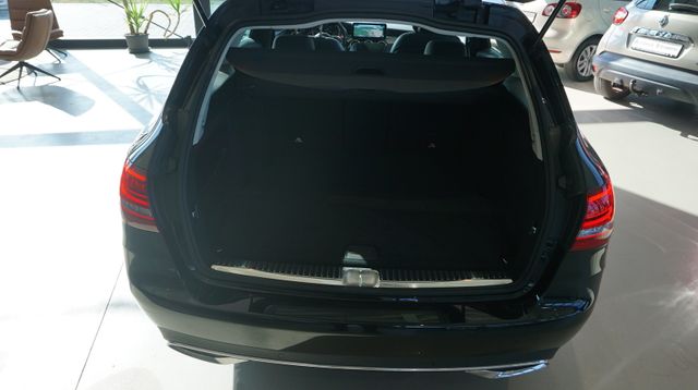 Fahrzeugabbildung Mercedes-Benz C 180 C 180 C T-Modell C 180 T AUTOMATIK+NAVI