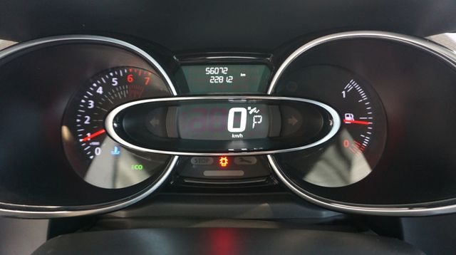 Fahrzeugabbildung Renault Clio AUTOMATIK+NAVIGATION+TEMPOMAT+PDC Intens