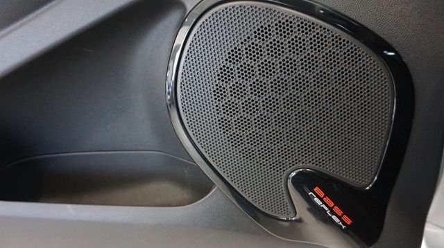 Fahrzeugabbildung Renault Clio AUTOMATIK+NAVIGATION+TEMPOMAT+PDC Intens