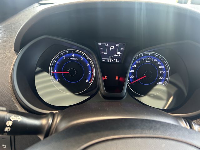 Fahrzeugabbildung Hyundai ix20 CROSSLINE AUTOMATIK+PDC+EINPARKHILFE