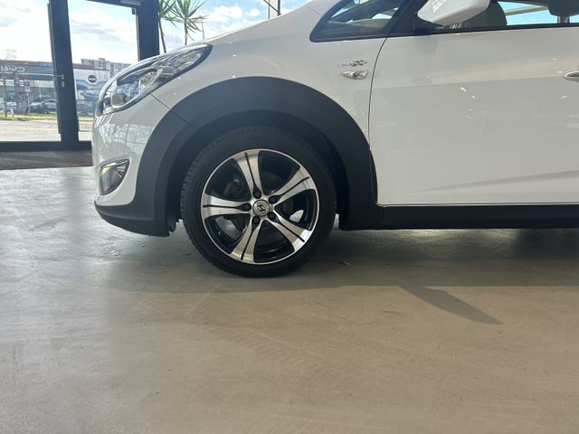 Fahrzeugabbildung Hyundai ix20 CROSSLINE AUTOMATIK+PDC+EINPARKHILFE