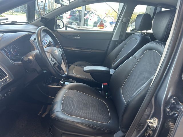 Fahrzeugabbildung Hyundai i20 AUTOMATIK+NAVI+SCHIEBEDACH+AHK i20 Style