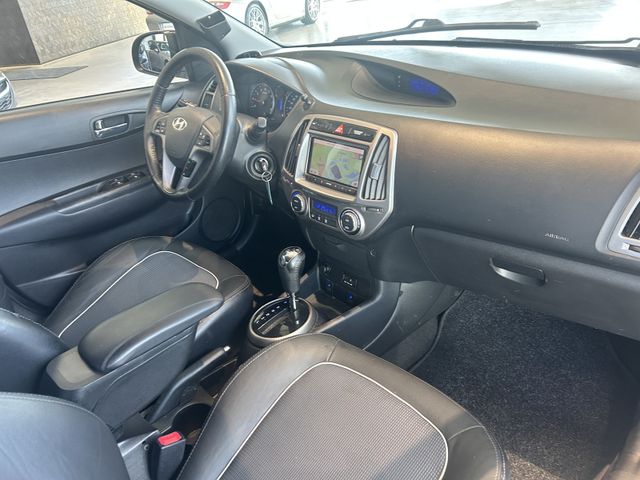 Fahrzeugabbildung Hyundai i20 AUTOMATIK+NAVI+SCHIEBEDACH+AHK i20 Style