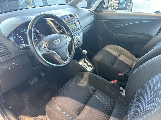 Fahrzeugabbildung Hyundai ix20 AUTOMATIK+SITZHEIZUNG+PDC ix20 FIFA world C