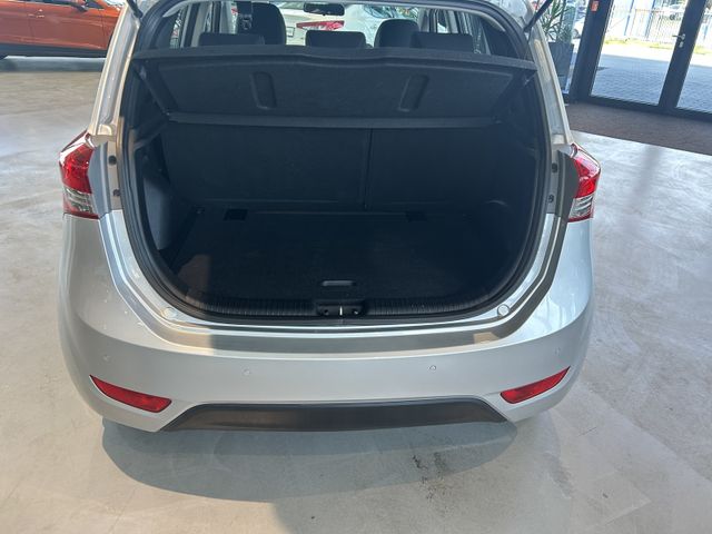 Fahrzeugabbildung Hyundai ix20 AUTOMATIK+SITZHEIZUNG+PDC ix20 FIFA world C