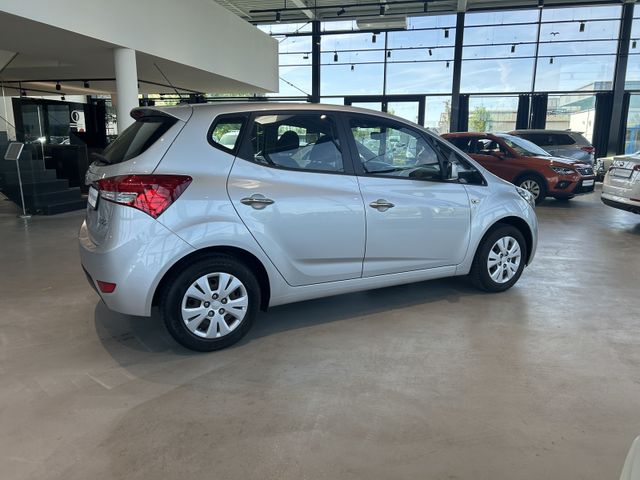 Fahrzeugabbildung Hyundai ix20 AUTOMATIK+SITZHEIZUNG+PDC ix20 FIFA world C