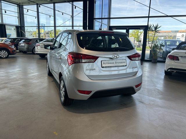 Fahrzeugabbildung Hyundai ix20 AUTOMATIK+SITZHEIZUNG+PDC ix20 FIFA world C