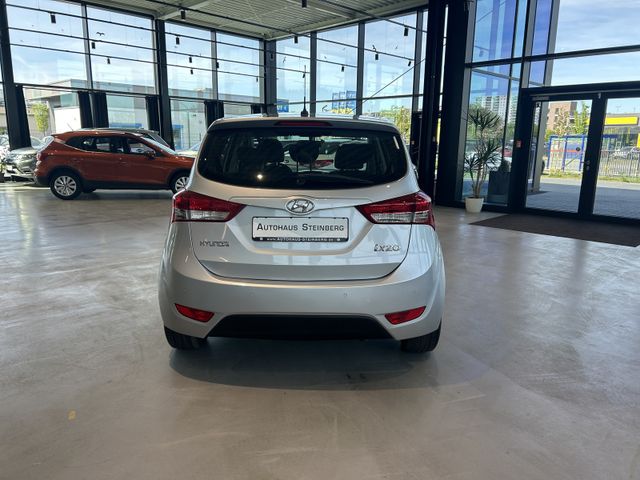 Fahrzeugabbildung Hyundai ix20 AUTOMATIK+SITZHEIZUNG+PDC ix20 FIFA world C