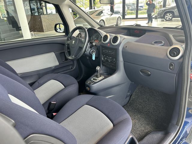 Fahrzeugabbildung Peugeot 1007 AUTOMATIK+EINPARKHILFE+TÜV ASU NEU 1007 Pre