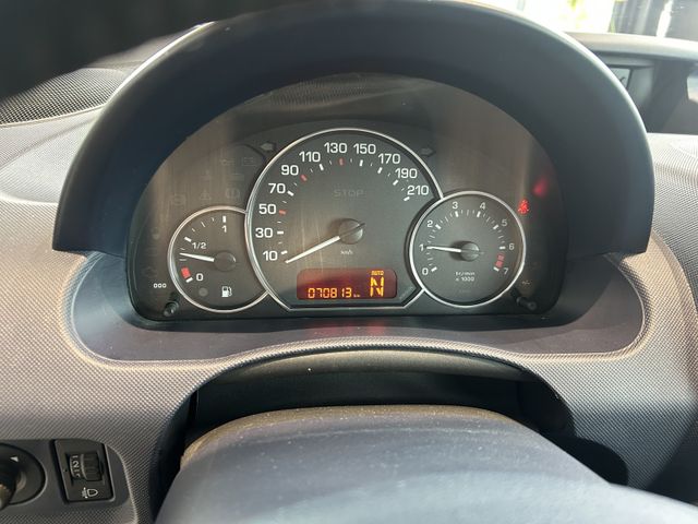 Fahrzeugabbildung Peugeot 1007 AUTOMATIK+EINPARKHILFE+TÜV ASU NEU 1007 Pre