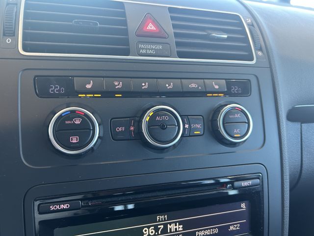 Fahrzeugabbildung Volkswagen Touran SITZHEIZUNG+TEMPOMAT+7 SITZE+PDC Touran C