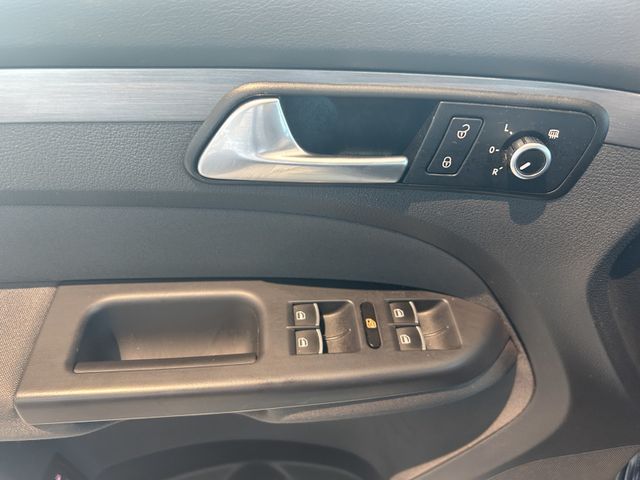 Fahrzeugabbildung Volkswagen Touran SITZHEIZUNG+TEMPOMAT+7 SITZE+PDC Touran C