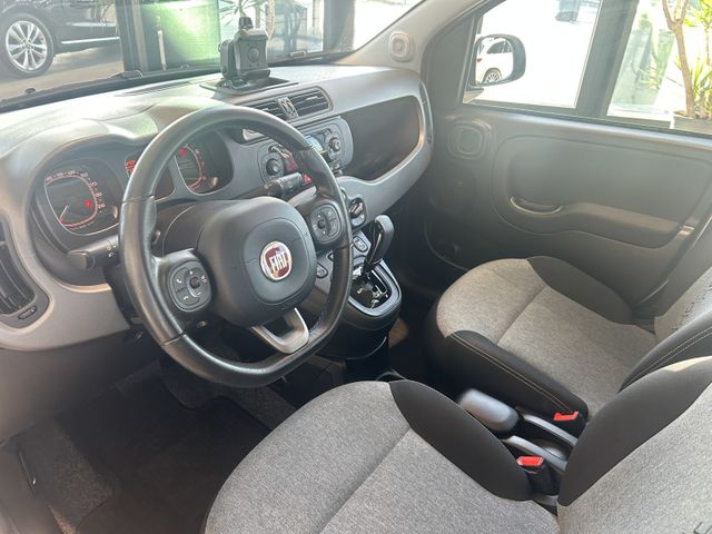 Fahrzeugabbildung Fiat Panda AUTOMATIK+1 HAND+EINPARKHILFE+ALU Panda Lo