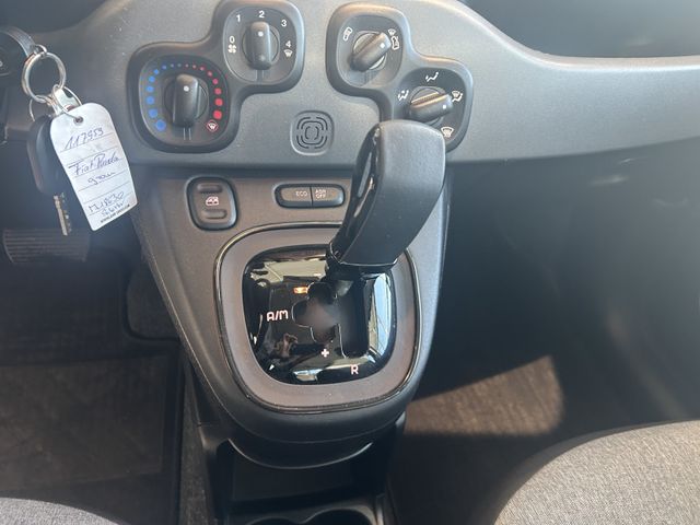 Fahrzeugabbildung Fiat Panda AUTOMATIK+1 HAND+EINPARKHILFE+ALU Panda Lo