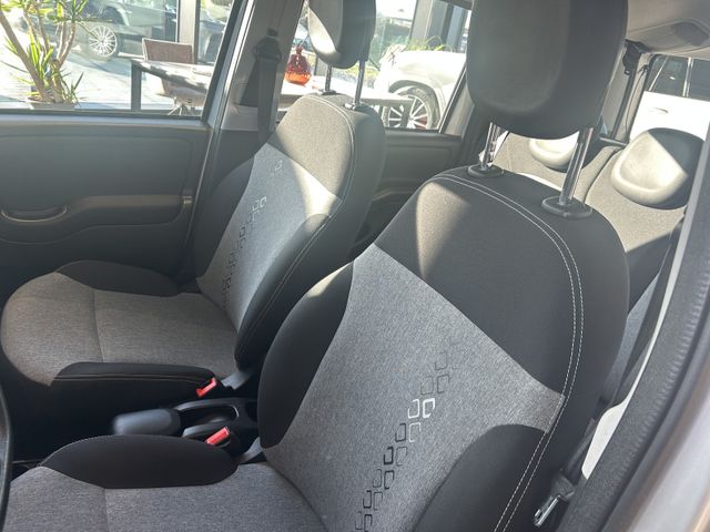Fahrzeugabbildung Fiat Panda AUTOMATIK+1 HAND+EINPARKHILFE+ALU Panda Lo