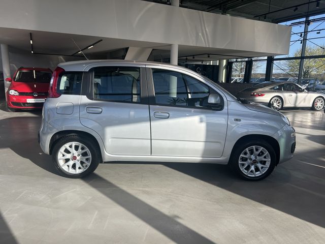 Fahrzeugabbildung Fiat Panda AUTOMATIK+1 HAND+EINPARKHILFE+ALU Panda Lo