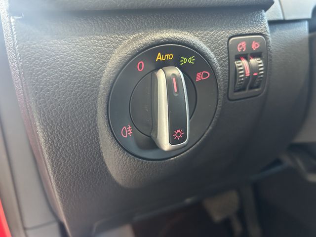 Fahrzeugabbildung Volkswagen Golf AUTOMATIK+1 HAND+EINPARKHILFE Golf Plus VI