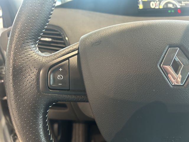Fahrzeugabbildung Renault Scenic Scenic III Grand BOSE Edition AUTOMATIK+