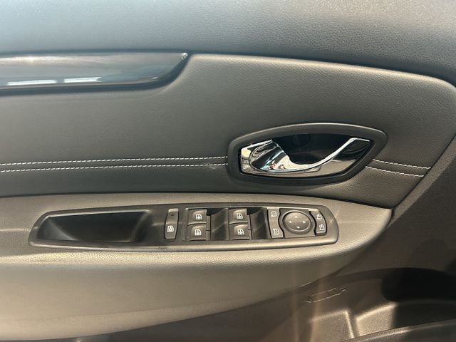 Fahrzeugabbildung Renault Scenic Scenic III Grand BOSE Edition AUTOMATIK+