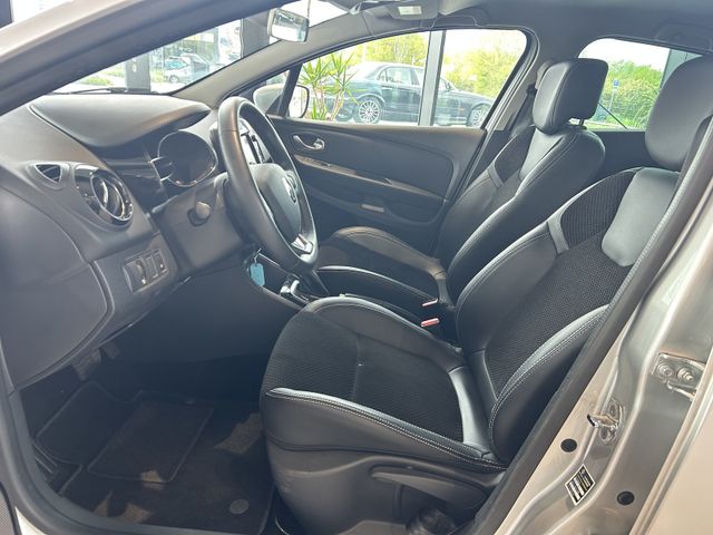 Fahrzeugabbildung Renault Clio AUTOMATIK+NAVIGATION+PDC+TEMPOMAT Clio IV