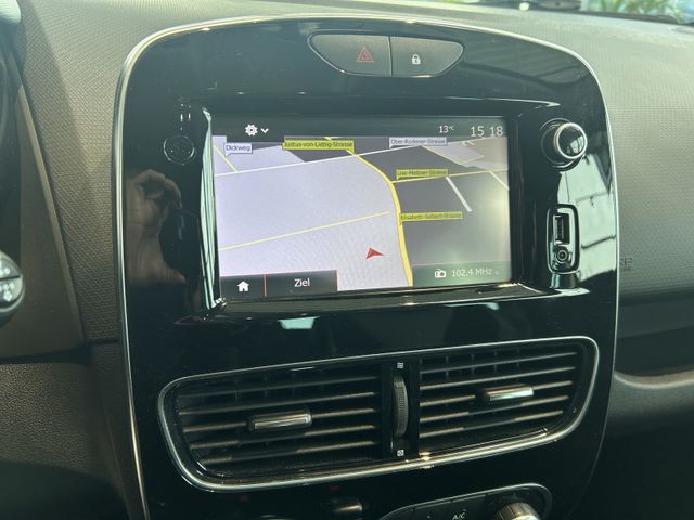 Fahrzeugabbildung Renault Clio AUTOMATIK+NAVIGATION+PDC+TEMPOMAT Clio IV