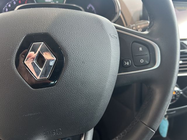Fahrzeugabbildung Renault Clio AUTOMATIK+NAVIGATION+PDC+TEMPOMAT Clio IV
