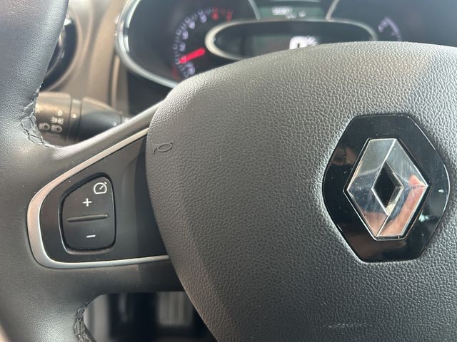 Fahrzeugabbildung Renault Clio AUTOMATIK+NAVIGATION+PDC+TEMPOMAT Clio IV